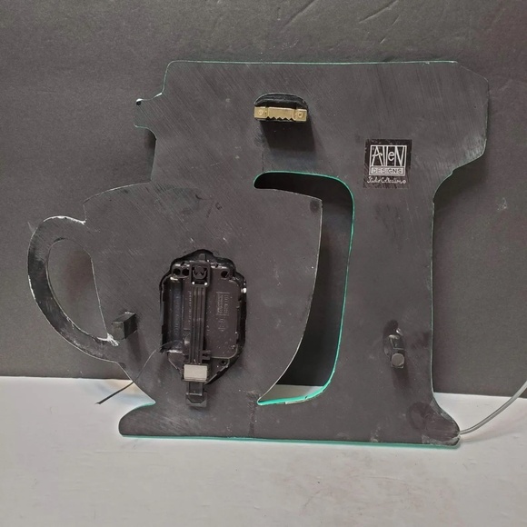 Allen Designs Wall Clock, Retro Whimsical Mixer Clock, PENDULUM IS MISSING - Picture 7 of 10